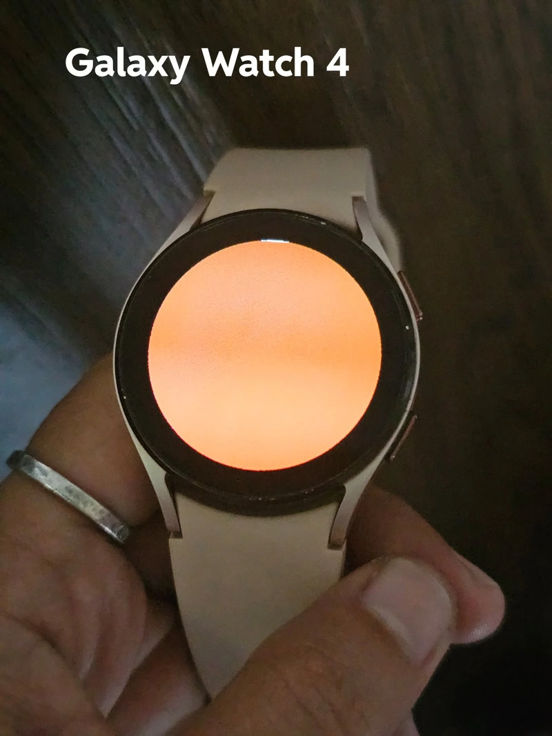 Galaxy Watch 4 red screen 3